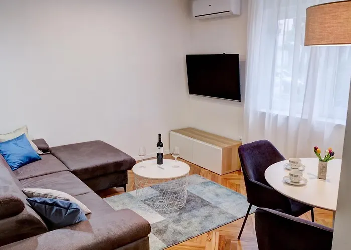 Апартаменты Paola Риека