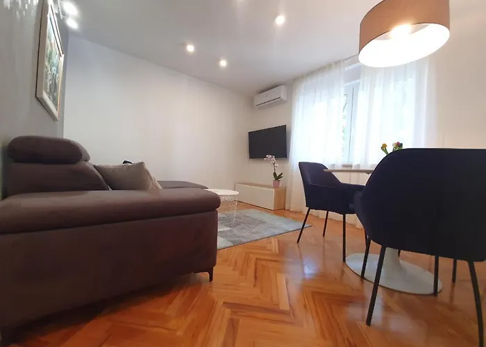 Paola Апартаменты *